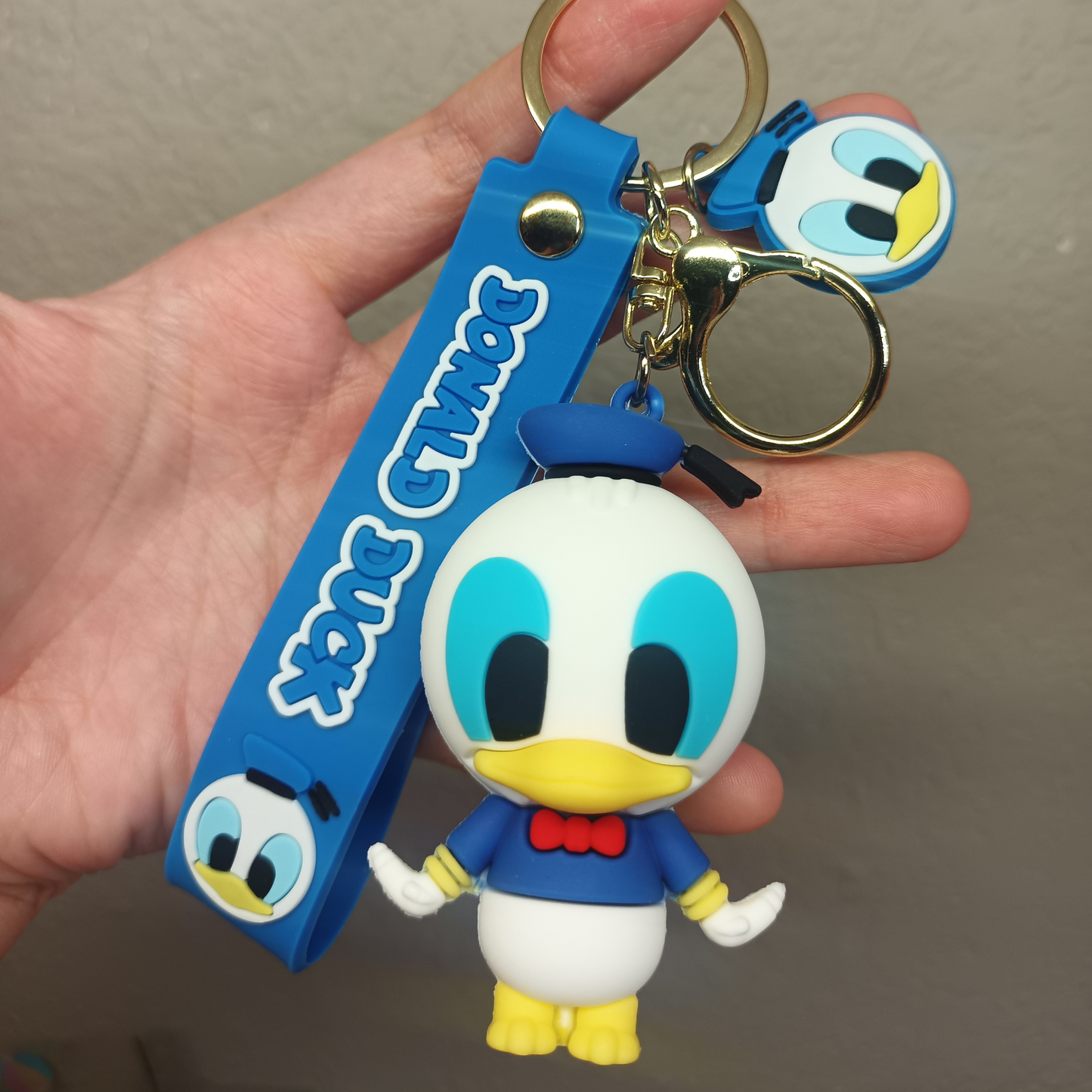 Cute Blue Donald Duck Keychain with Strap – Cartoon Bag Charm & Gift Idea