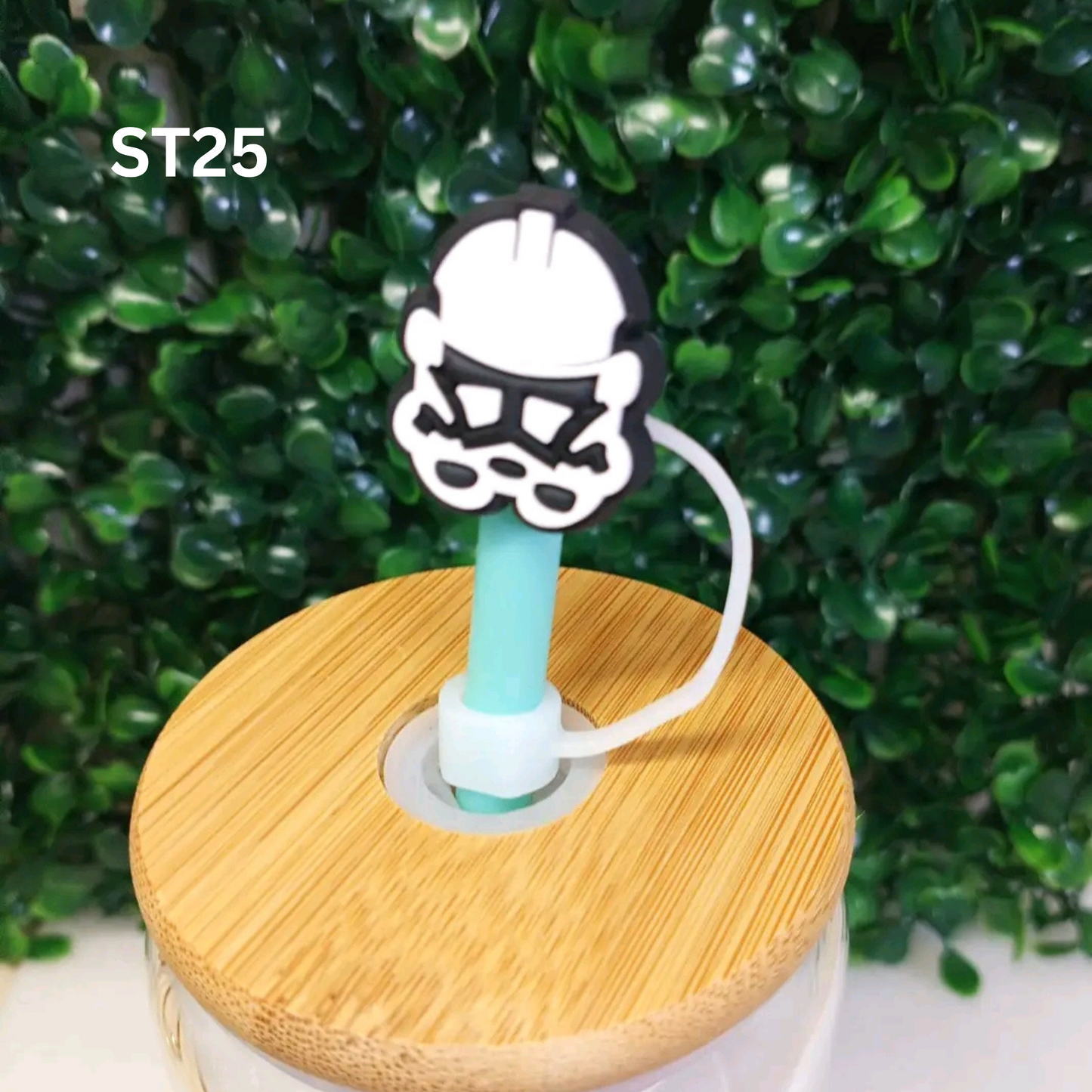 Ghostly Glare Straw Topper – 8mm Silicone Tumbler Accessory