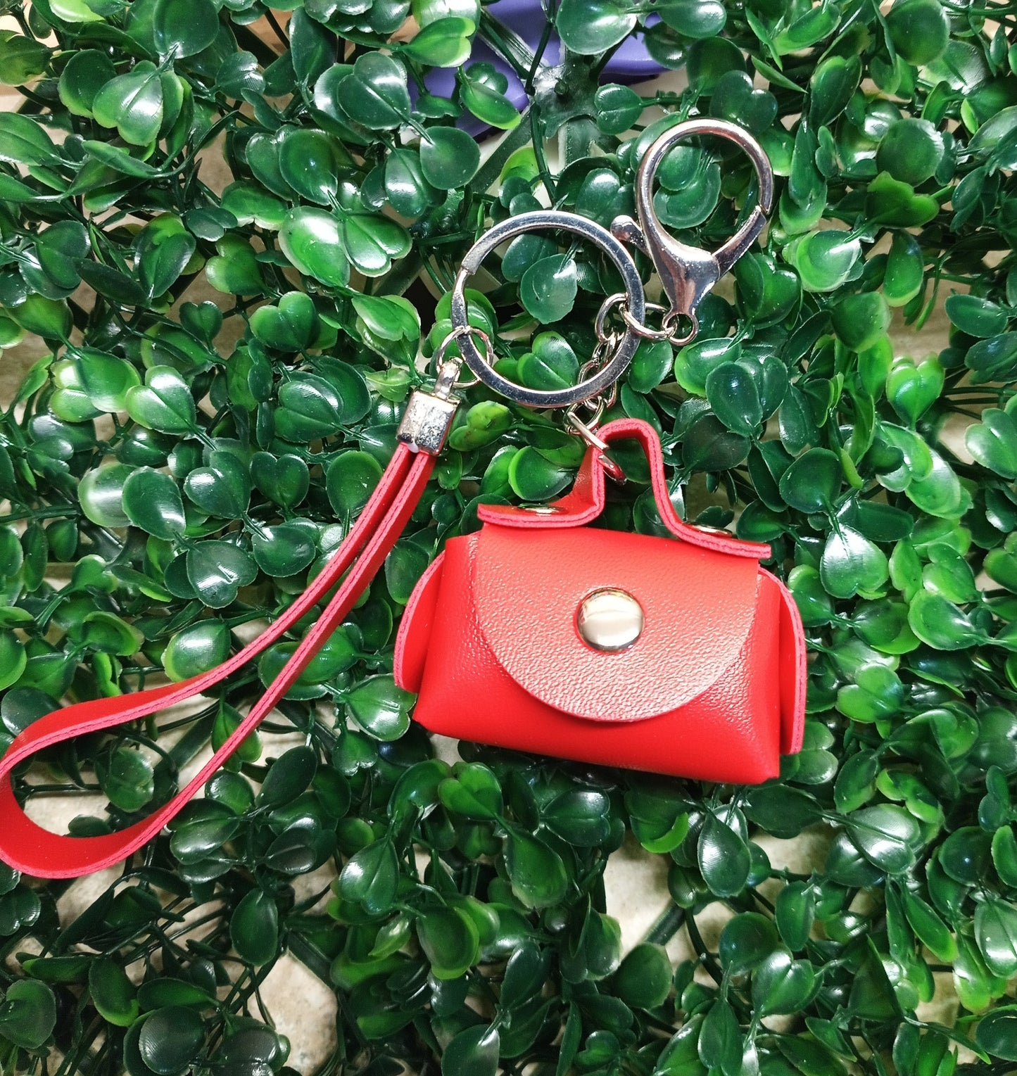 Mini bags with personalized keychains